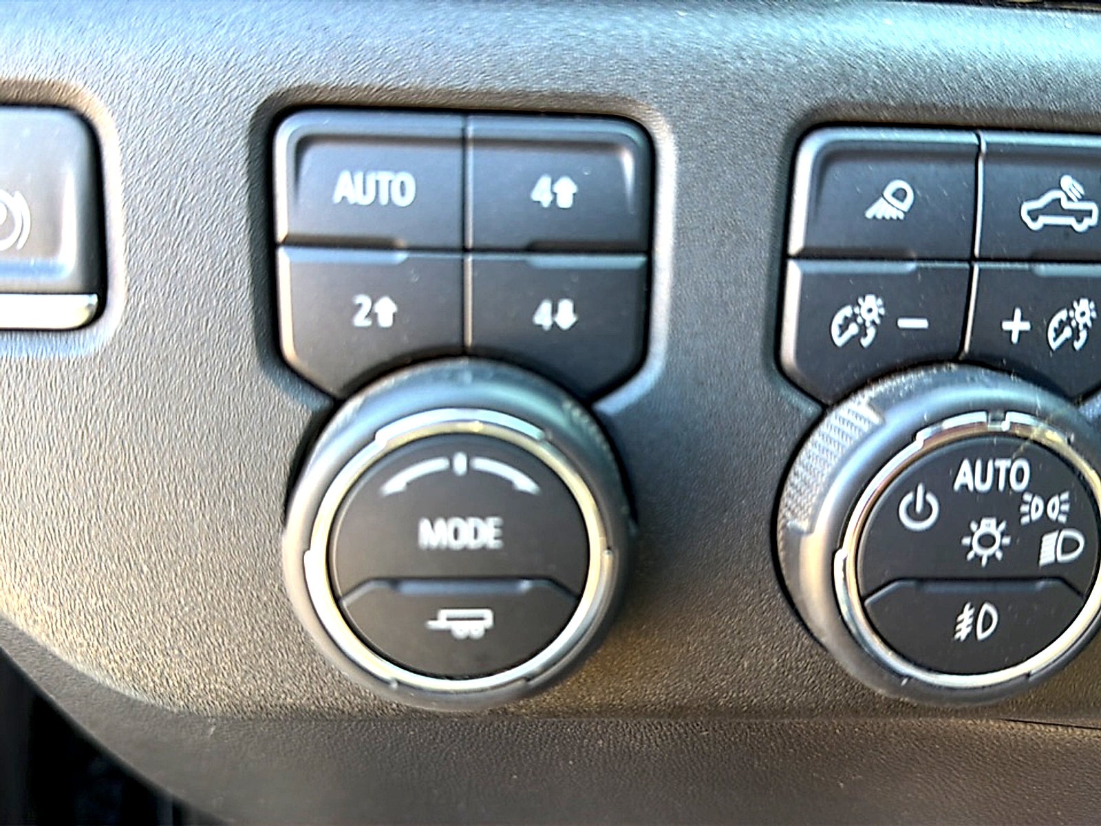 2023 Chevrolet Silverado 1500 4WD Crew Cab Short Bed High Country