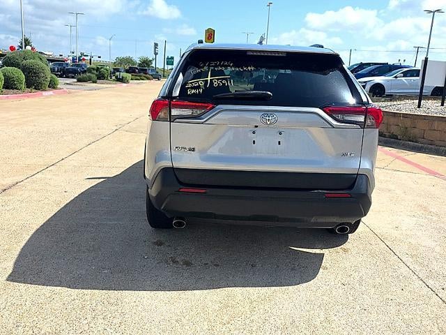 2020 Toyota RAV4 XLE FWD (GS)