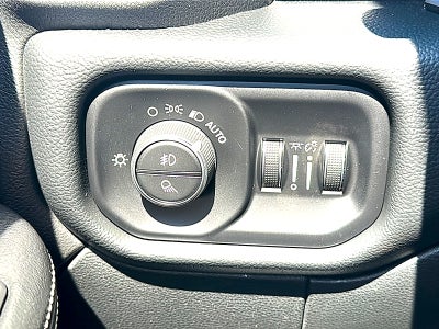 2020 RAM 2500 Big Horn Crew Cab 4x4 6'4" Box