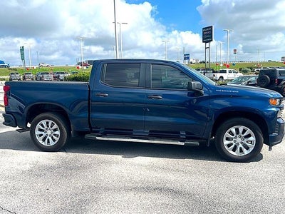 2021 Chevrolet Silverado 1500 Crew Cab Short Box 2-Wheel Drive Custom