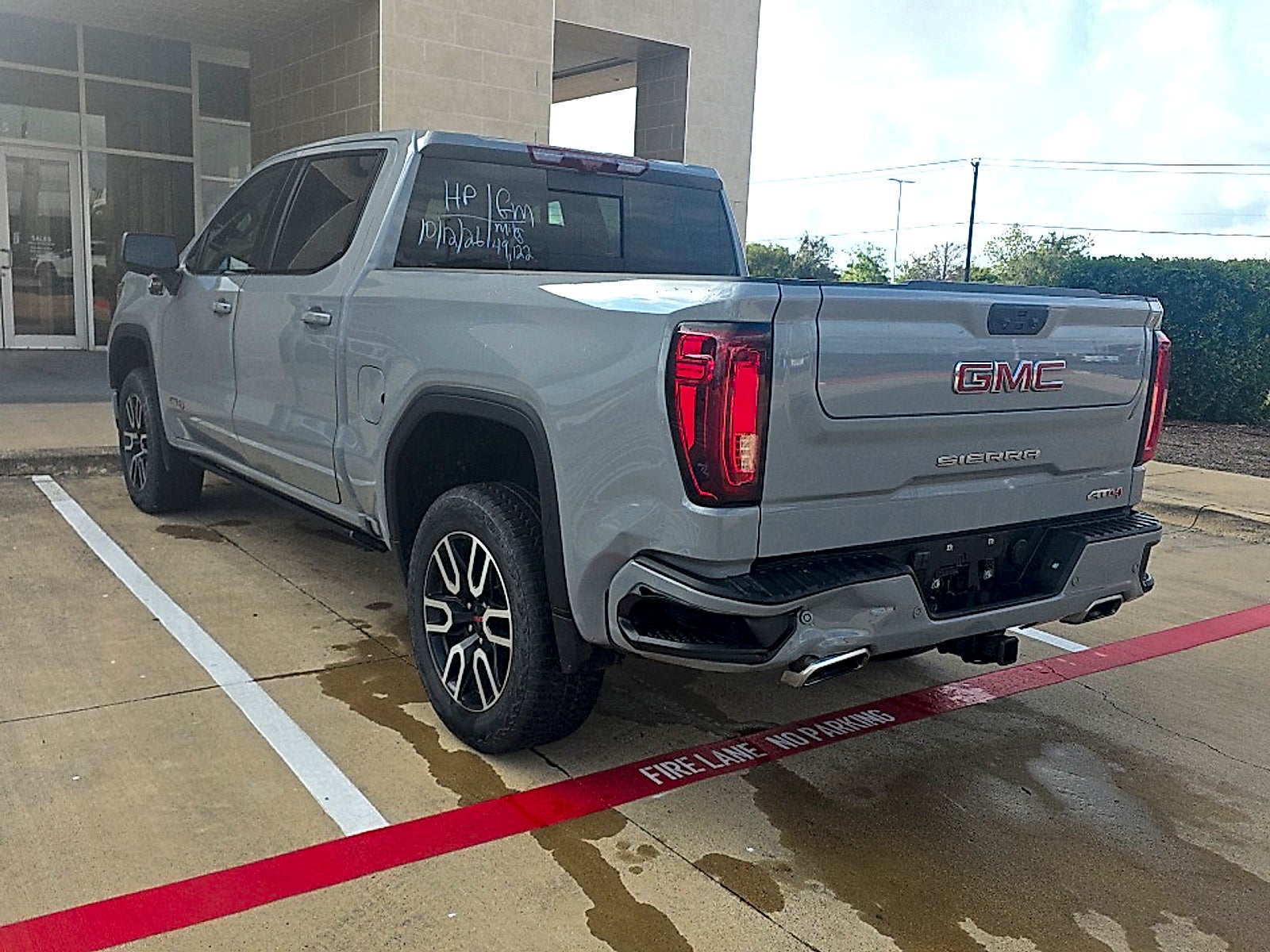 2025 GMC Sierra 1500 4WD Crew Cab Short Box AT4