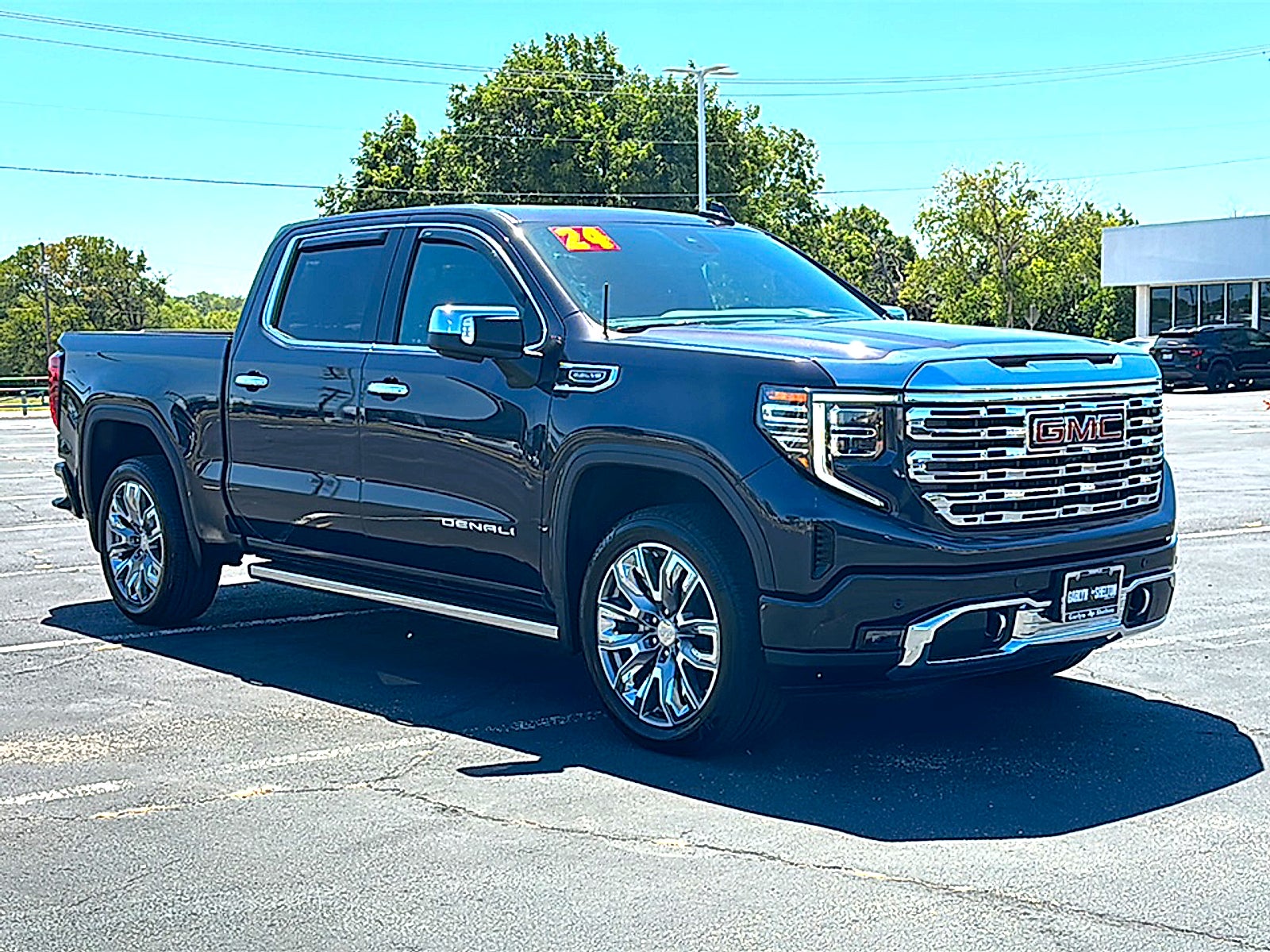 2024 GMC Sierra 1500 4WD Crew Cab Short Box Denali