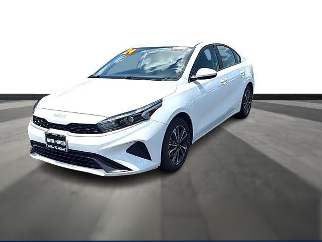 2024 Kia Forte LXS IVT