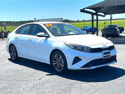 2024 Kia Forte LXS IVT