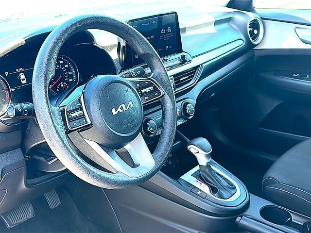 2024 Kia Forte LXS IVT
