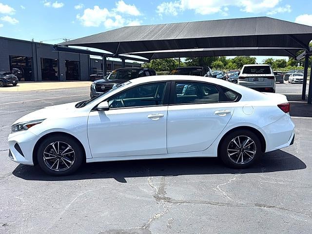 2024 Kia Forte LXS IVT