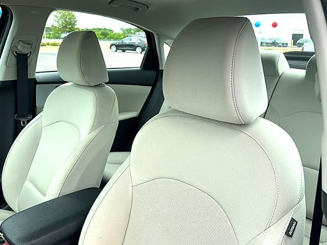 2023 Kia Forte LXS IVT