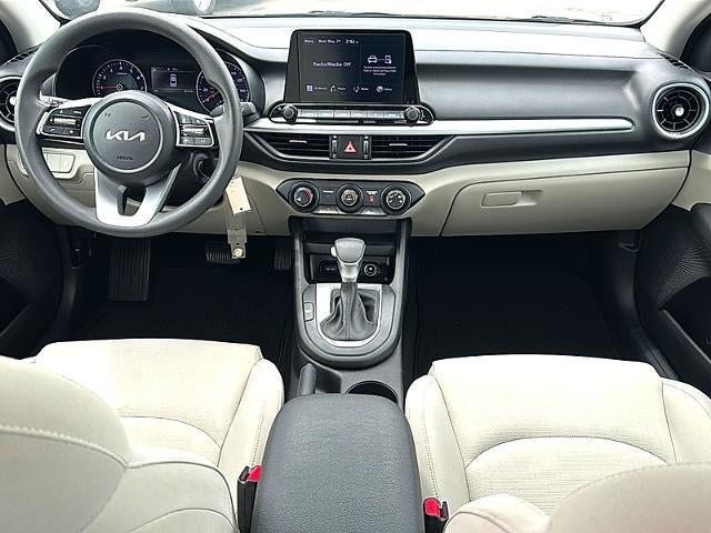 2023 Kia Forte LXS IVT