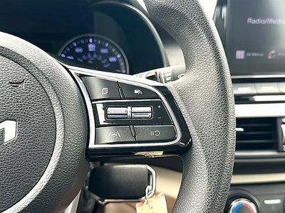2023 Kia Forte LXS IVT