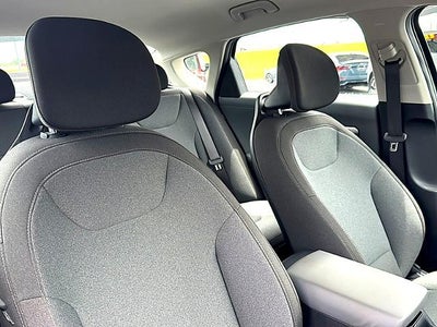 2025 Kia K4 LXS FWD