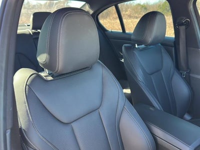 2024 BMW 330i Sedan