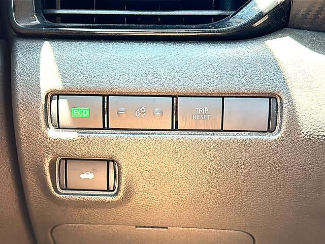 2024 Nissan Sentra SV CVT