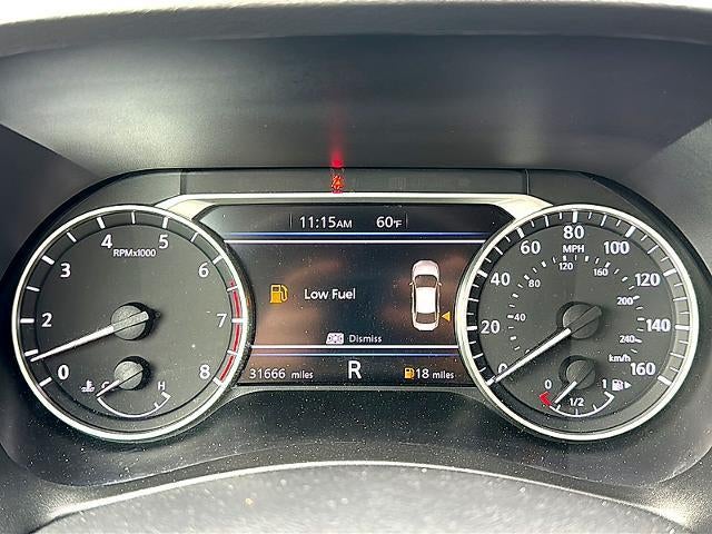 2025 Nissan Sentra SR CVT