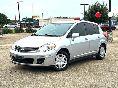 2011 Nissan Versa 5dr HB I4 Auto 1.8 S