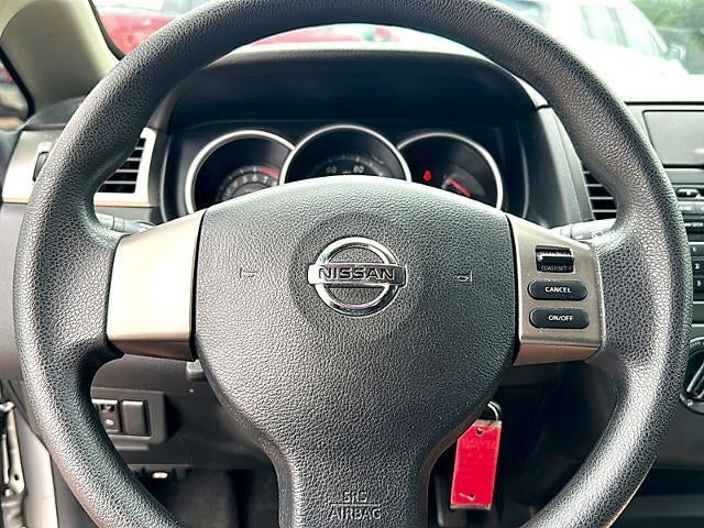 2011 Nissan Versa 5dr HB I4 Auto 1.8 S