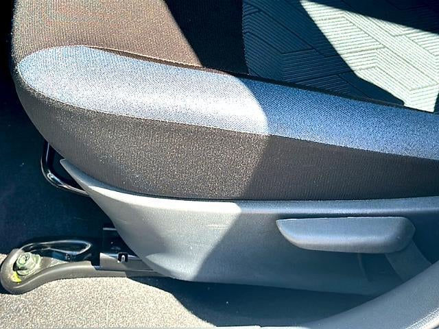 2025 Nissan Versa SV CVT