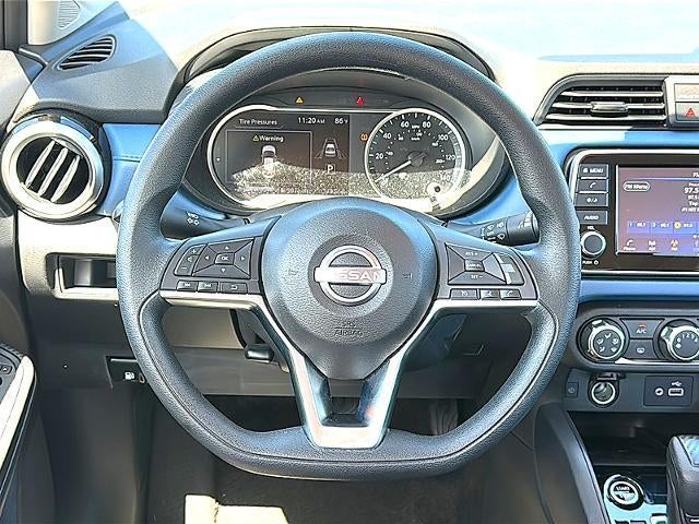 2025 Nissan Versa SV CVT