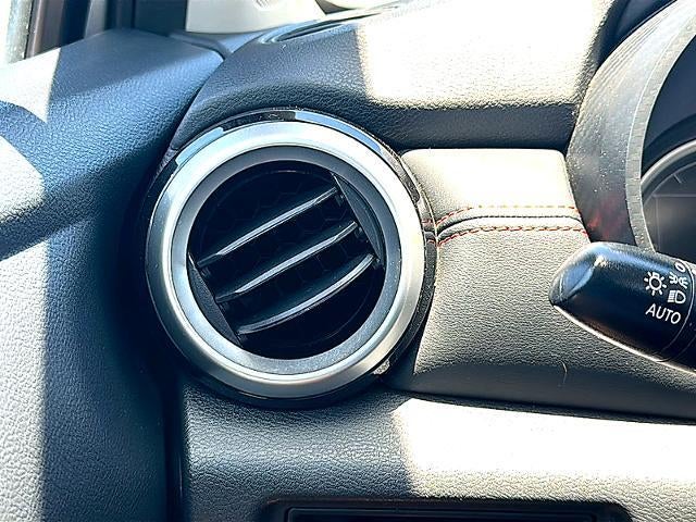 2024 Nissan Versa SR CVT
