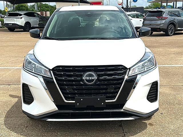 2025 Nissan Kicks Play S FWD