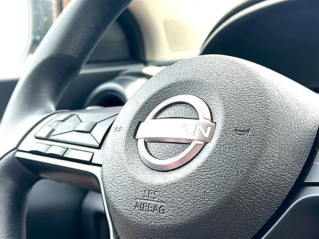 2025 Nissan Kicks Play S FWD