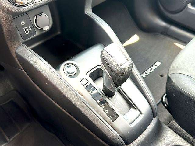 2025 Nissan Kicks Play S FWD