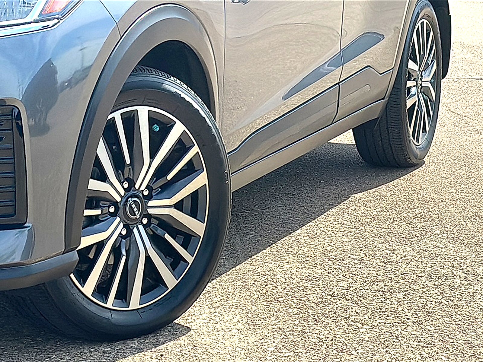 2024 Nissan Kicks SV Xtronic CVT