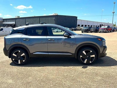 2025 Nissan Kicks SR FWD