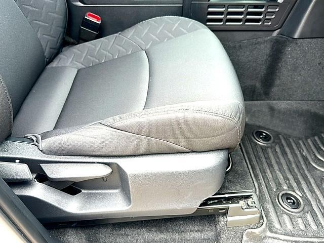 2025 Toyota Tacoma 2WD 2WD SR Double Cab 5' Bed AT (GS)