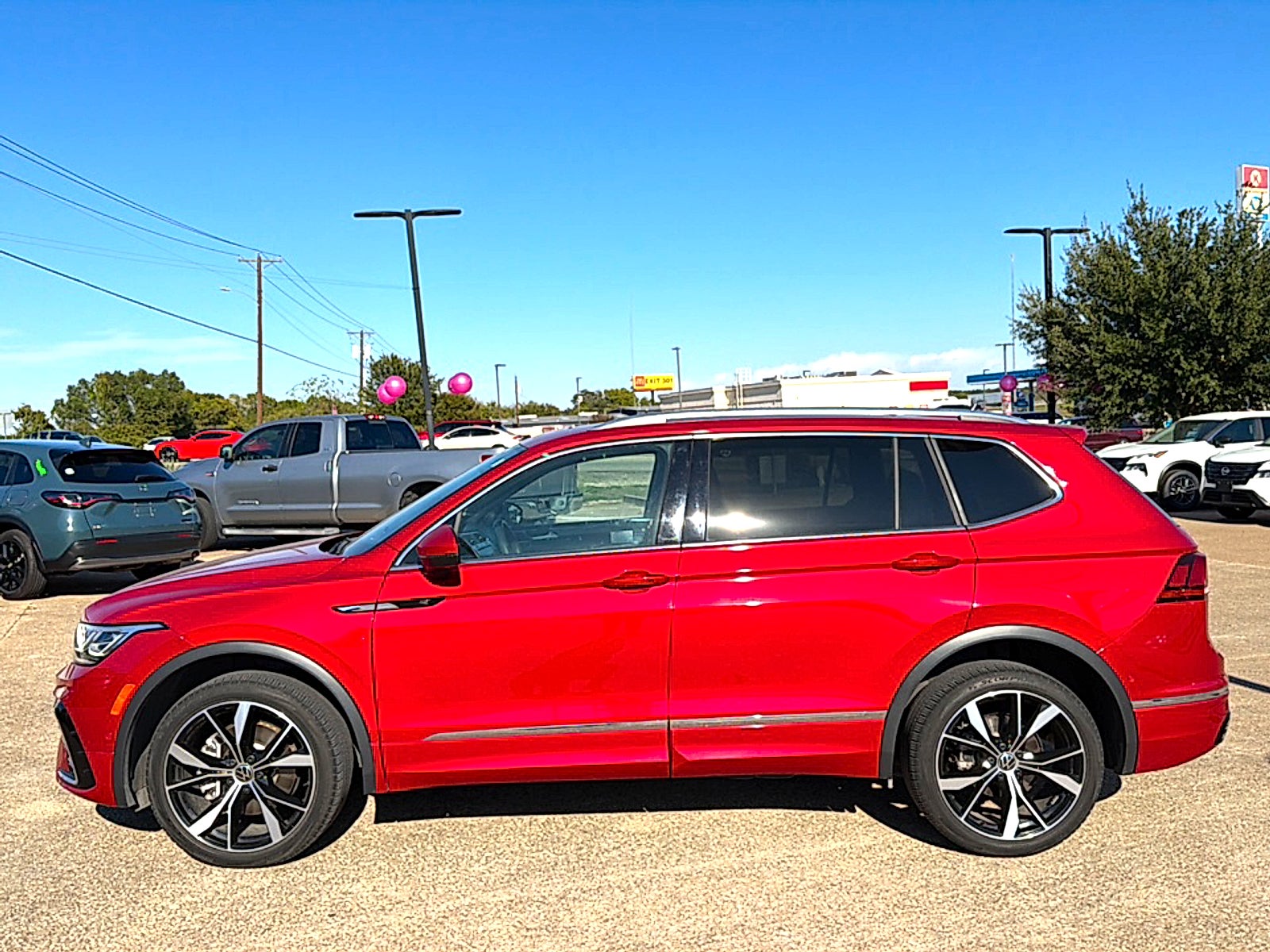 2024 Volkswagen Tiguan 2.0T SEL R-Line