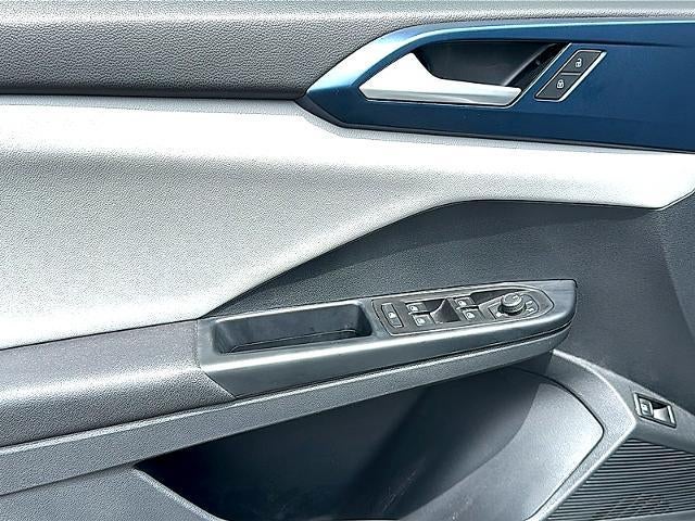 2023 Volkswagen Taos SE FWD