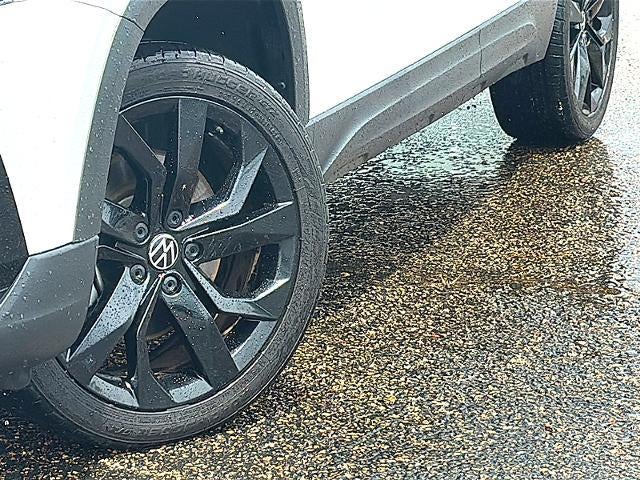 2023 Volkswagen Taos SE FWD