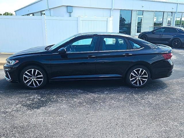 2025 Volkswagen Jetta SE Auto