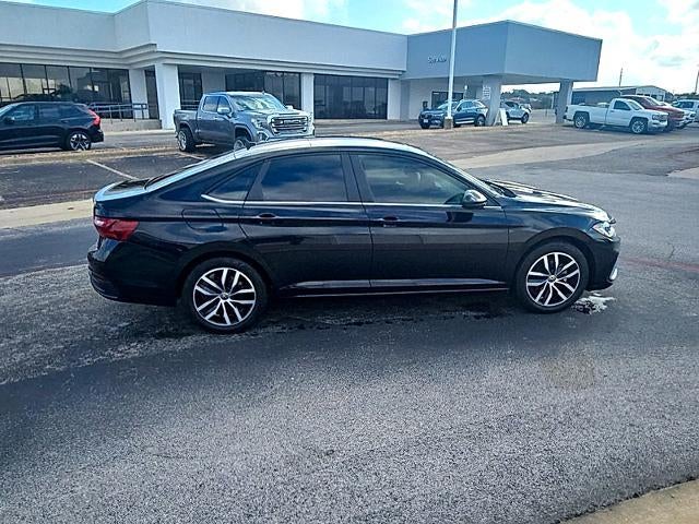 2025 Volkswagen Jetta SE Auto