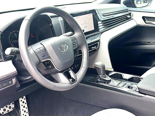 2025 Toyota Camry LE (SE)