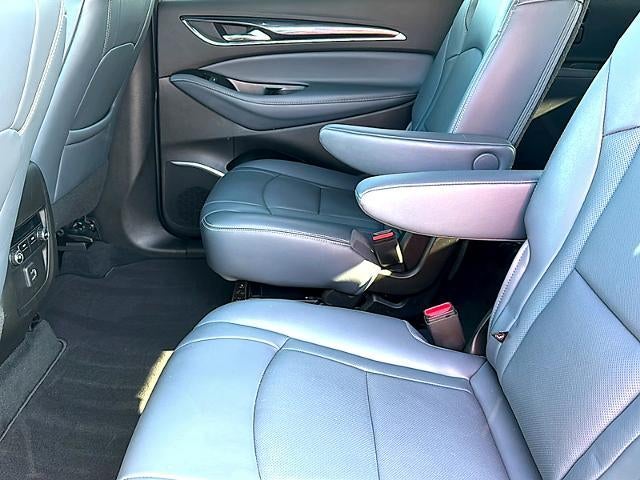 2022 Buick Enclave Essence FWD