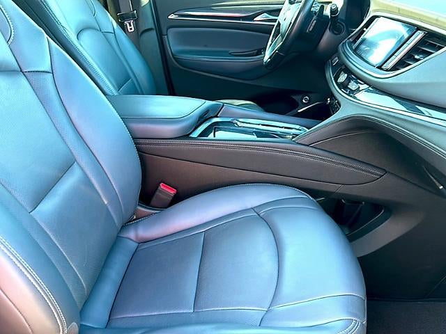 2022 Buick Enclave Essence FWD