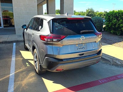 2021 Nissan Rogue FWD SV