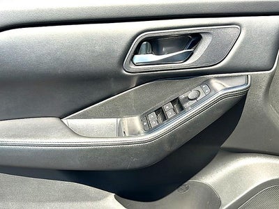 2024 Nissan Rogue FWD SV