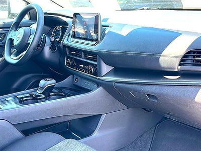 2024 Nissan Rogue FWD SV
