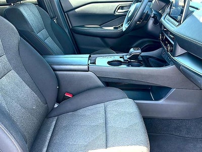 2024 Nissan Rogue FWD SV