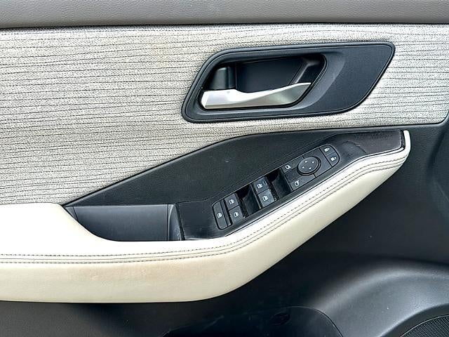 2023 Nissan Rogue FWD SV