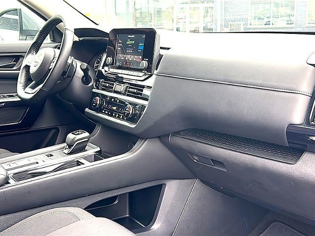 2025 Nissan Pathfinder SV 2WD