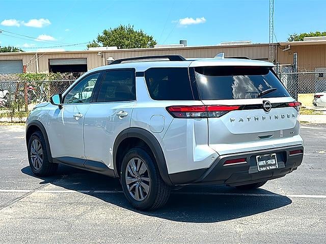2024 Nissan Pathfinder SV 2WD
