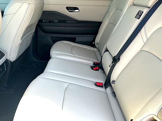2025 Nissan Pathfinder SL 2WD