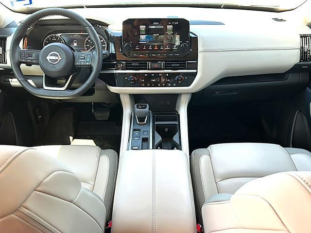 2025 Nissan Pathfinder SL 2WD