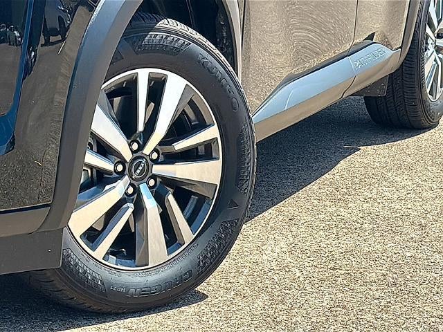 2025 Nissan Pathfinder SL 2WD