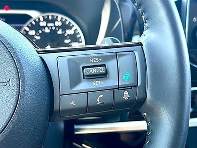 2025 Nissan Pathfinder SL 2WD