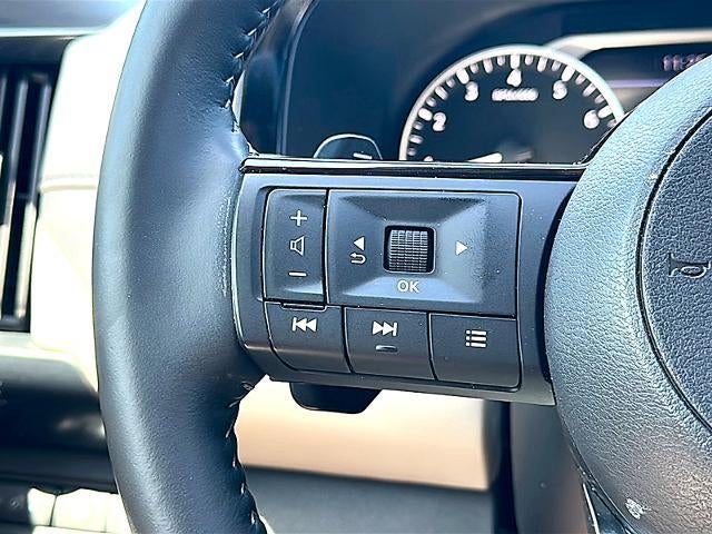 2025 Nissan Pathfinder SL 2WD