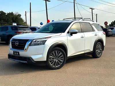 2025 Nissan Pathfinder SL 2WD