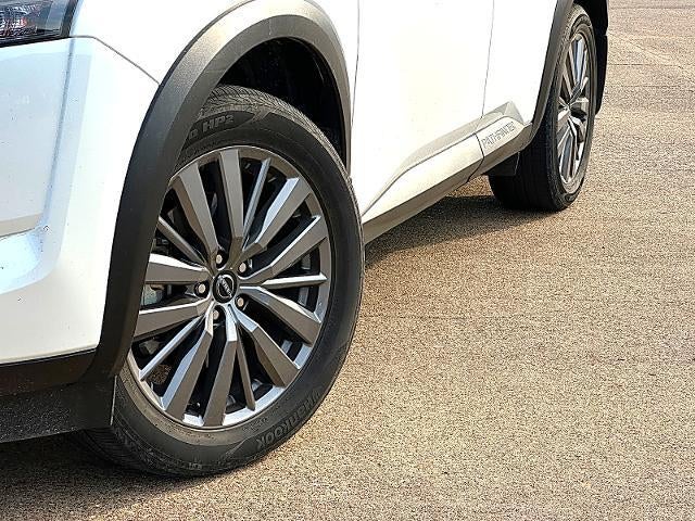 2025 Nissan Pathfinder SL 2WD